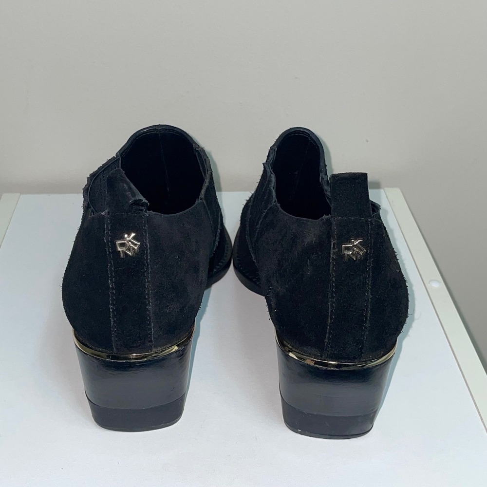 DKNY Black Suede Pointed Toe Western Ankle Booties Block Heel Women's Size 8 - Picture 2 of 8